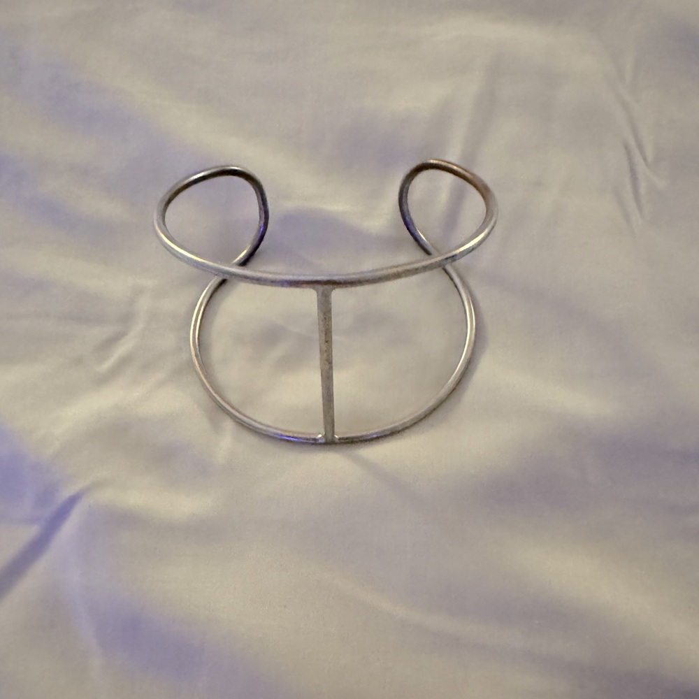 Women’s cuff bracelet